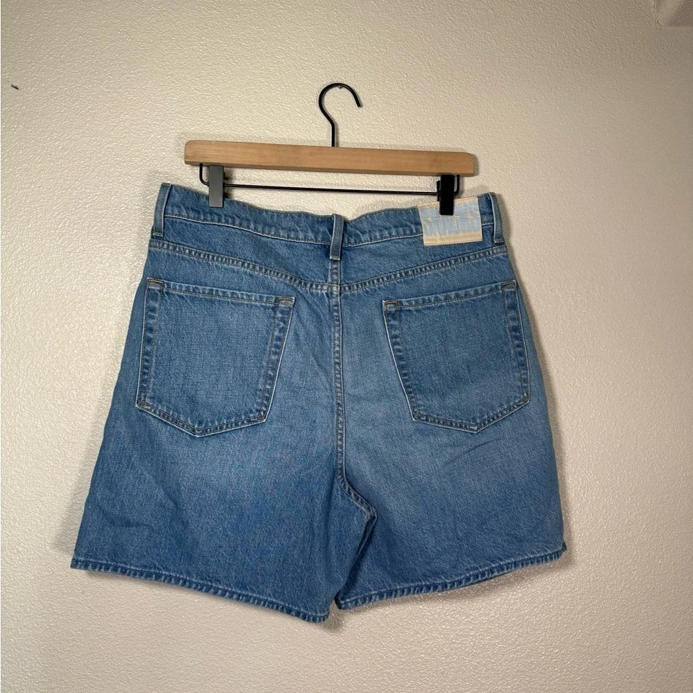 NWT Mother Snacks The Pleated Fun Dip Jean Short- Nothing else like it size 31